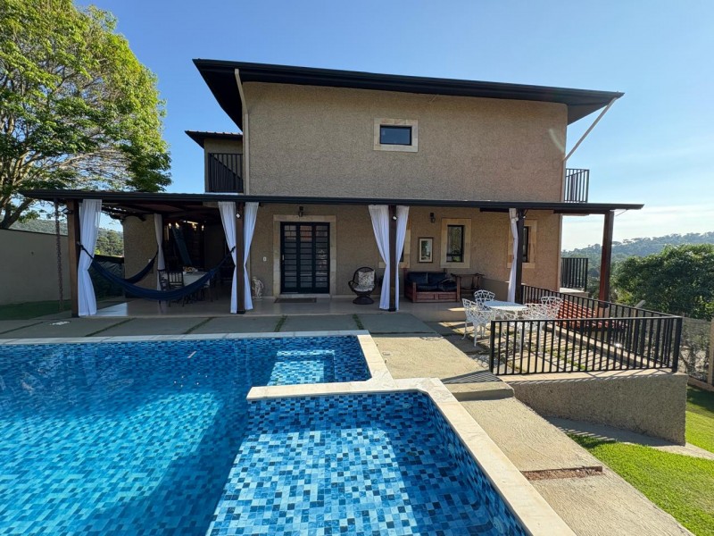 CHACARÁ COM LINDA CASA