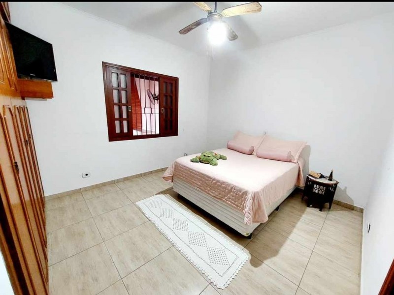 LINDA CASA ÁREA NOBRE