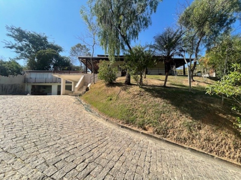 CHÁCARA AMPLA CASA CONFORTÁVEL + PISCINA