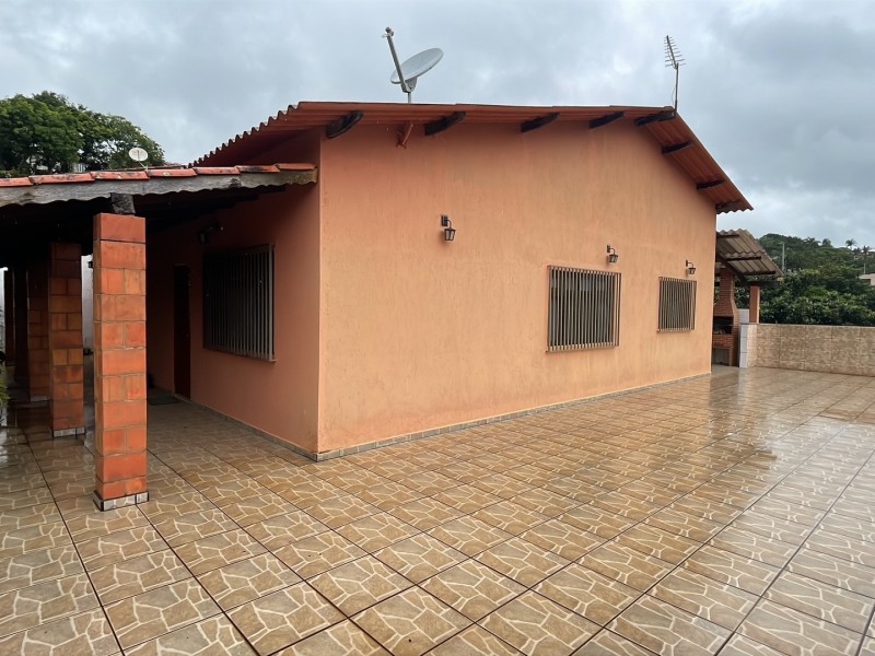 CHACARÁ + CASA AMPLA + POMAR